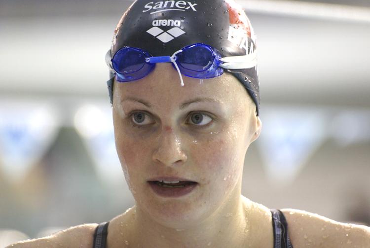 Annette Hansen er lige som i 100 meter fri blandt de 16 bedste i 50 meter fri ved EM. 