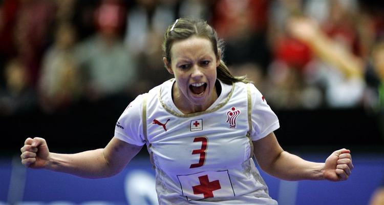 Danmarks Lene Lund Nielsen i angreb. 