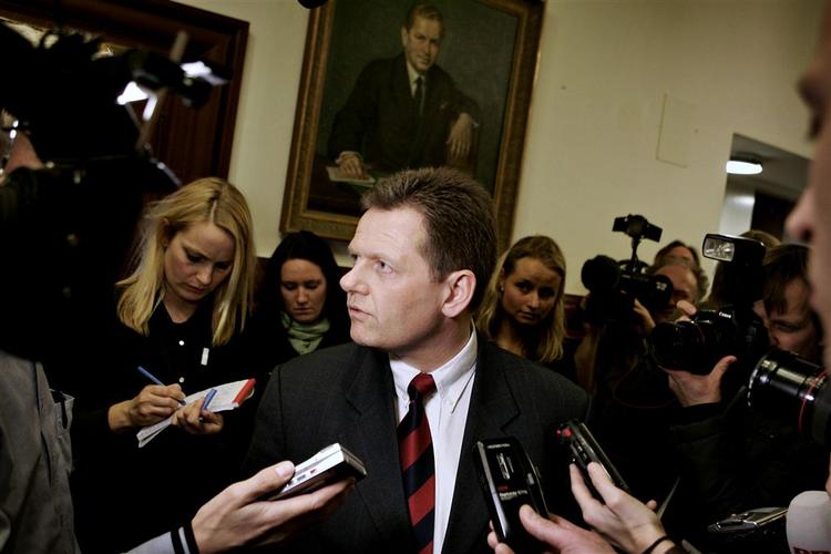 Lars Barfoeds politiske liv er til aften genstand for mange spekulationer. Barfoed valgte først på aftenen at aflyse et planlagt pressemøde i sagen. 