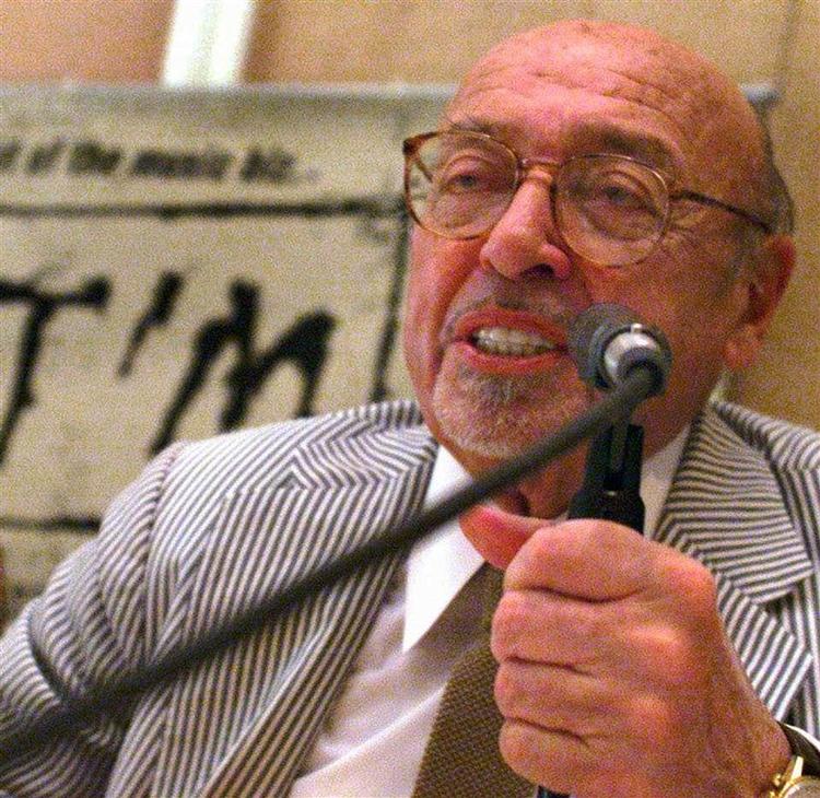 Den legendariske producer og medstifter af Atlantic Records Ahmet Ertegun er død, 83 år gammel. 