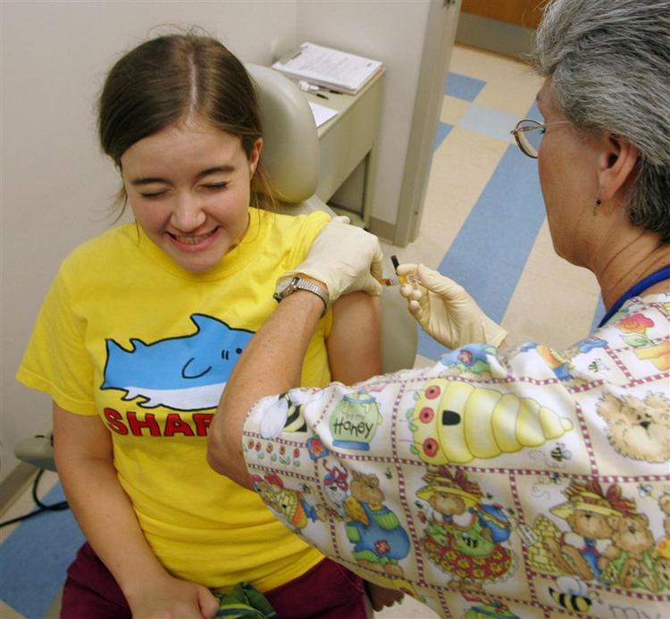 På skolen Lafaette i Los Angeles er der et krav om, at alle elever vaccineres mod hepatitis. 