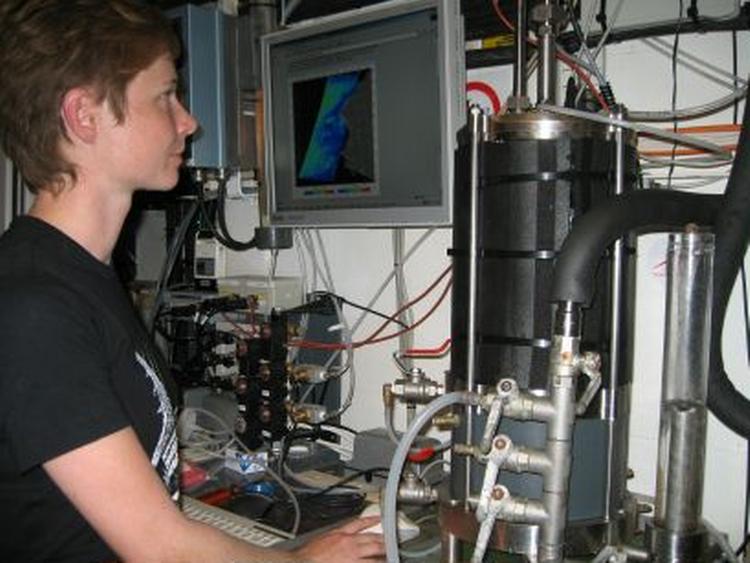 Merete Bruun Christiansen kan følge med på satellitbilleder undervejs på ruten. Foto: Jeanette Ringkøbing 