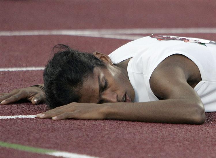 Santhi Soundarajan ville ikke udtale sig oim beskyldningerne, da hun i dag fik overrakt en økonomisk bonus for sin sølvmedalje ved Asian Games. 