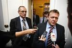 Sundhedsminister Lars Løkke Rasmussen (V)og Bent Hansen (S) efter dagens møde om kræftbehandling. 