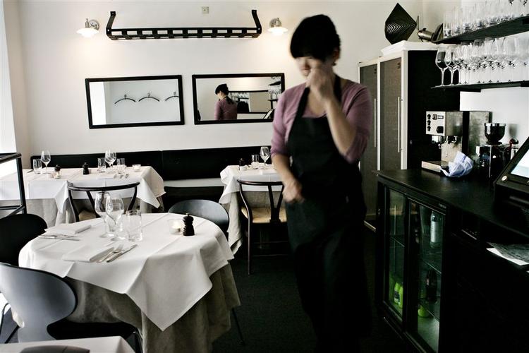 Restauratørerne organiseret i HORESTA slutter sig nu til den nye arbejdsgiverorganisation Dansk Erhverv. 