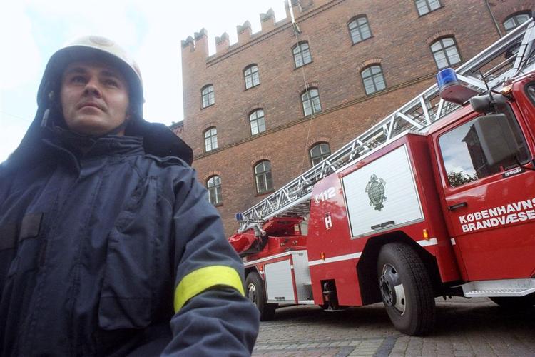 Københavnske bilister spærrer alt for ofte vejen for brandbilerne. 