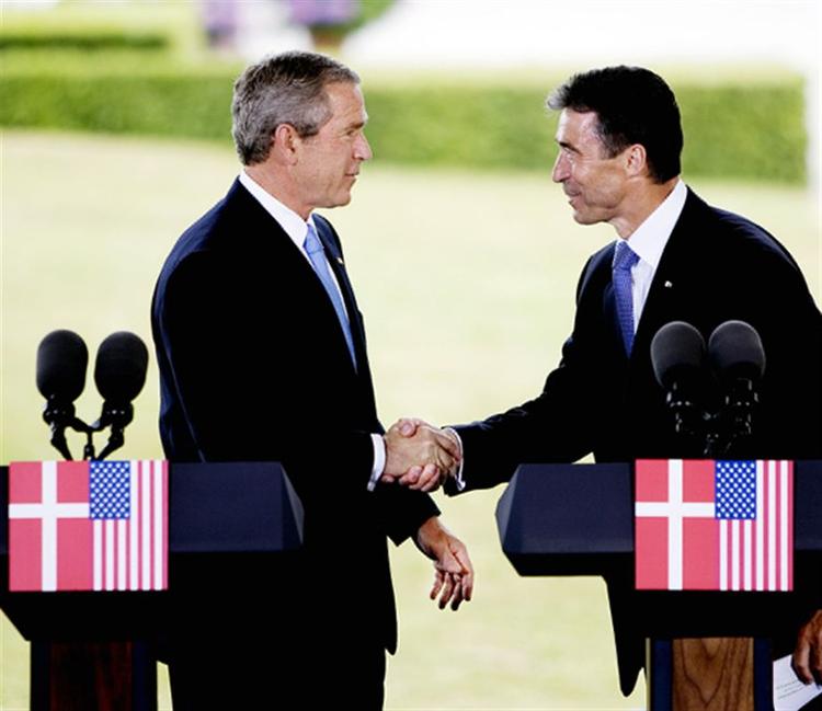 USA's præsident George W. Bush ses her under et besøg hos Anders Fogh Rasmussen i Danmark i 2005. 