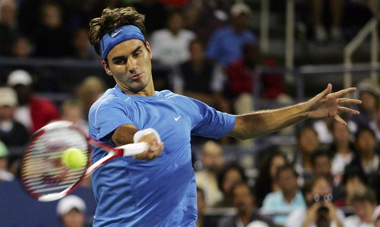 Roger Federer er favorit til igen at stå øverst på verdensranglisten når 2007-sæsonen er forbi. 