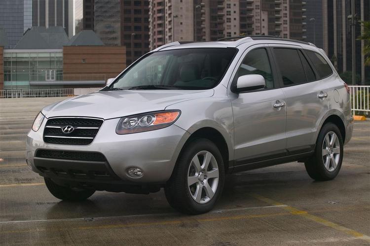 Nye bilmodeller skoses for dårlig beskyttelse af fodgængere.Hyundais Santa Fe er en af dem, der får bundkarakterer, når det gælder om at undgå skader på mennesker, den rammer. 