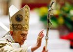 Pave Benedikt XVI lod sine tanker gå til Mellemøsten i sit traditionelle julebudskab. 