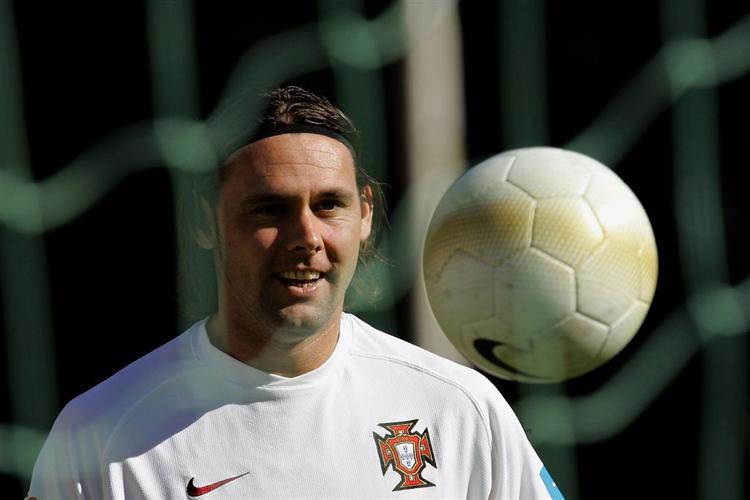 Ifølge en portugisisk avis er fodboldspilleren Maniche blevet taget i at køre med for meget sprit i blodet. 