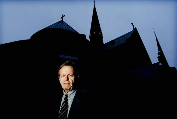Biskop i Roskilde, Jan Lindhardt, synes, det er o.k. at præster aktionerer. Bare det ikke foregår i kirkens rum, og de ikke har præstekjoler på. 