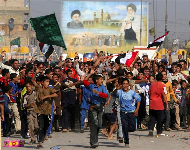 Irakere jubler efter dommen over Saddam. Nu melder hundredevis sig som bødler. 