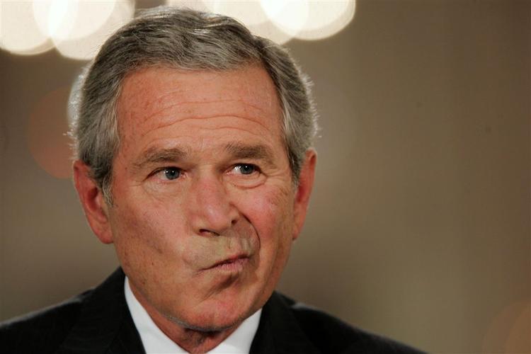 George W. Bush er kåret som både skurk og helt. 