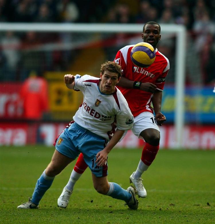 Charlton vandt vigtige point i bundstriden i England med en sejr over Aston Villa. 