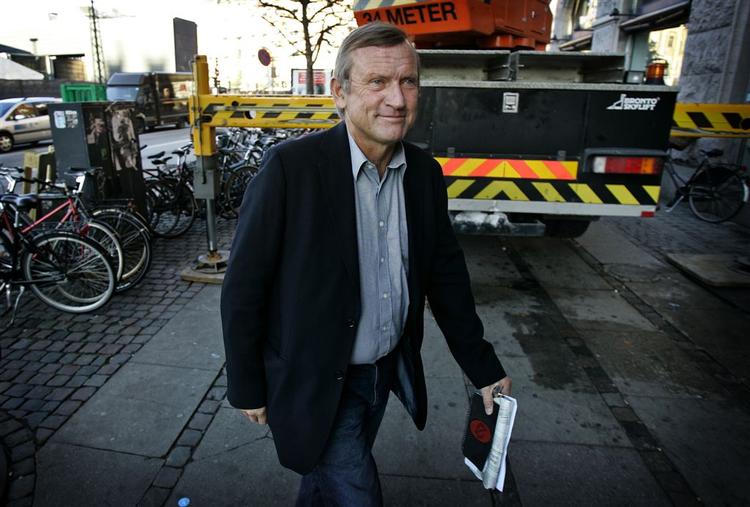 Peter Brixtofte slog med egne ord til, da en Skanska-direktør havde fået lovlig meget inden for vesten under en tur til Barcelona. 