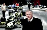 Museumsdirektør Jens Erik Sørensen var bange for hverken at få kunstkendere til at acceptere biler eller bilfolk til at acceptere kunstmuseum. Til hans glæde er 130.000 gæster taget med på det århusianske hastighedsridt. 