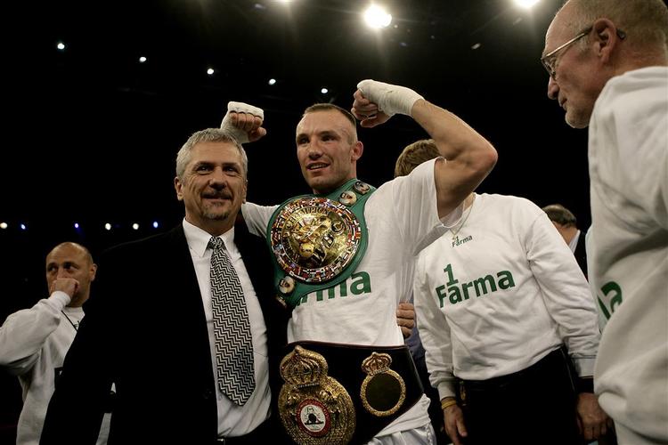 I lørdags blev Mikkel Kessler hyldet for årets danske sportspræstation i 2006. Nu kritiseres DIF for deres valg. 