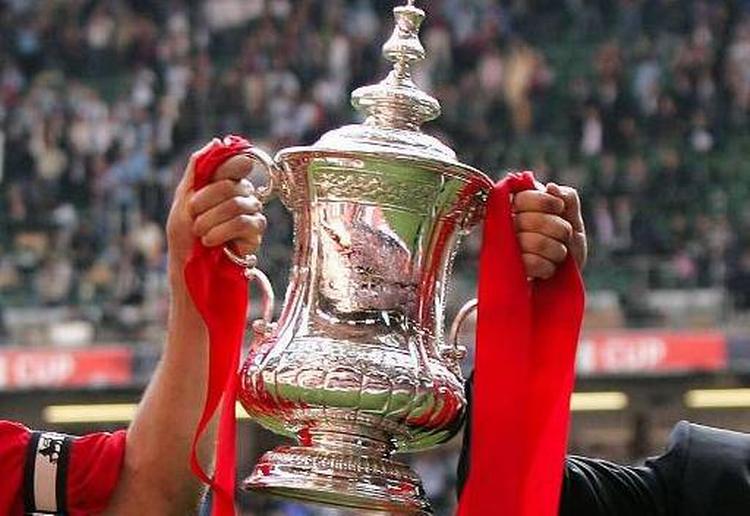 Årets finale i FA Cuppen spilles 17. maj. Der er dog fortsat tvivl om hvorvidt det nye Wembley bliver klar eller om den 126. finale skal spilles på Millennium Stadium  i Cardiff. 