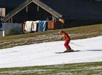 Manglen på sne i alpeområderne er et problem for både skiturister og den igangværende World Cup. Dette billede er dog fra Tyskland i vinteren 2005. 
