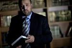 Kasem Said Ahmad, formand for politik- og medieudvalget i Det Islamiske Trossamfund vil rejse til Mellemøsten igen, hvis, Muhammed bliver tegnet igen. 