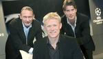 Schmeichel med sine fodboldkolleger Preben Elkjær og Brian Laudrup. 