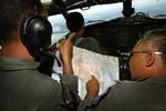 Indonesiske overvågningsfly er sat ind i eftersøgningen efter det fly, der forsvandt for ni dage siden. 