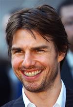 Tom Cruise i 2002 - med bøjle på tænderne. 