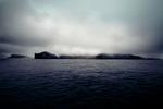 Mellem New Zealand og Antarktis, omtrent en kilometer inde i tågen ligger Antipode Island, et af de absolut reneste steder på Jorden. 