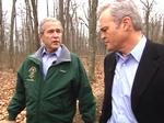 Præsident Bush i selskab med CBS-journalisten Scott Pelley på sommerresidensen Camp David. 