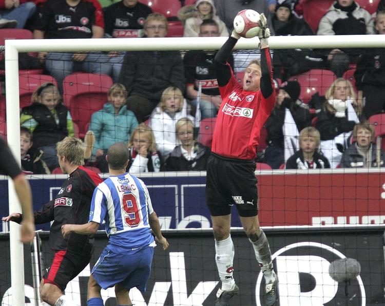 Anders Rasmussen er afhængig af en mindre målmandsrokade, hvis der skal blive plads til ham i norske Fredrikstad. 