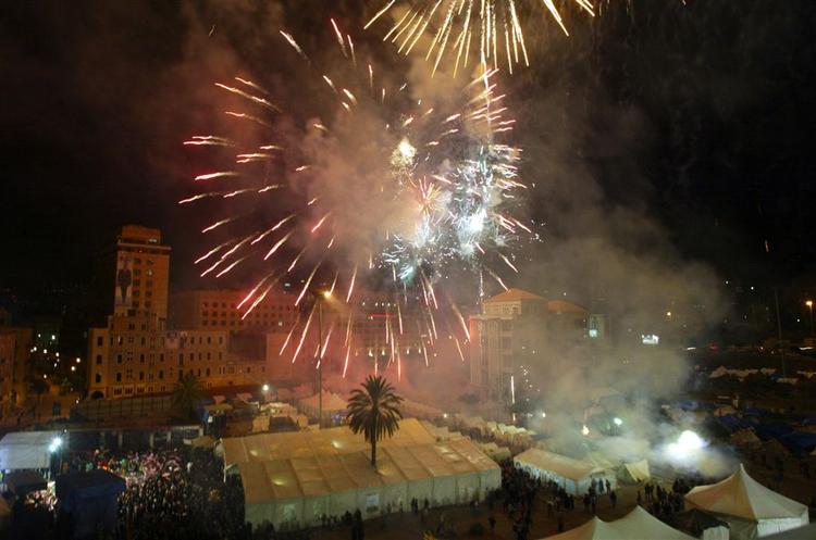 Hizbollah i Beirut fejrer, at Israels hærchef har trukket sig. 