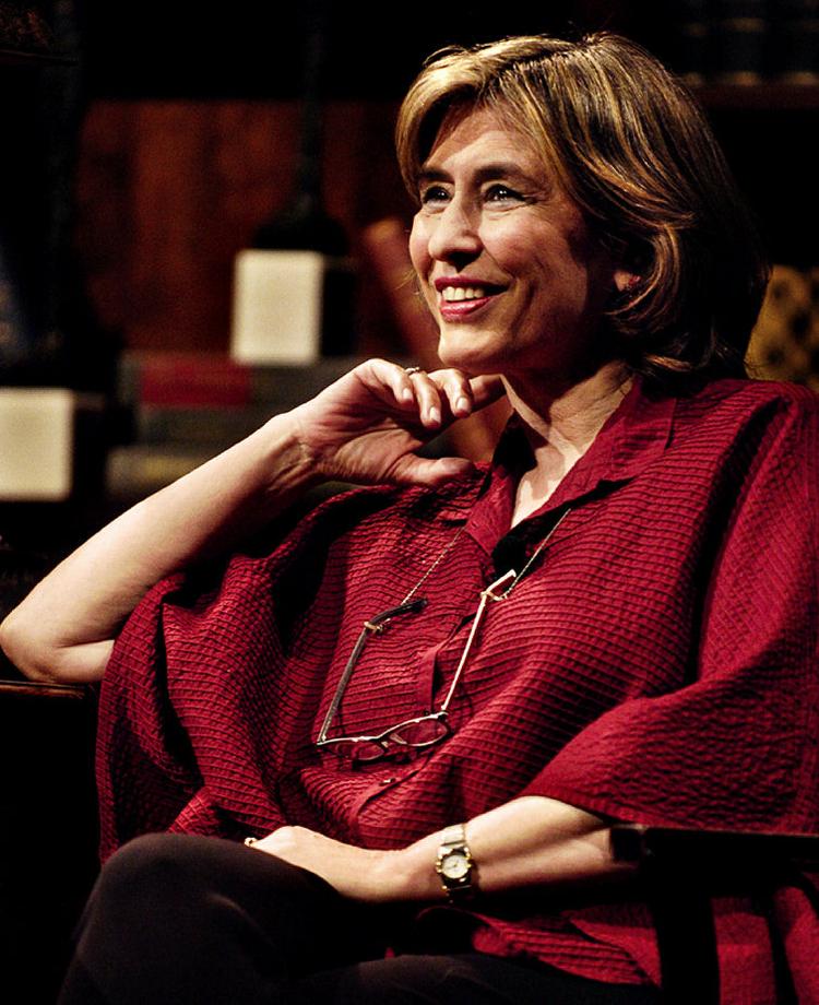 Uden tørklæde. Azar Nafisi er fra Iran, men mistede sit arbejde ved universitetet i Teheran, fordi hun ikke ville gå med tørklæde. I dag bor hun i USA. Foto: Steve Shaffer 