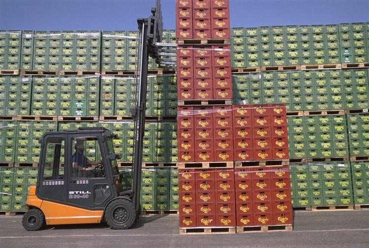 Fra 2002 er Carlsberg faldet fra at sidde på 39 procent af det svenske ølmarked til sidste år at ligge på 24,1 procent. 