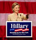 Hillary Clinton sætter kursen mod sit tidligere hjem - Det Hvide Hus. 
