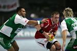 Danmarks Joachim Boldsen og Ungarns Gyula Gál i nærkamp. 