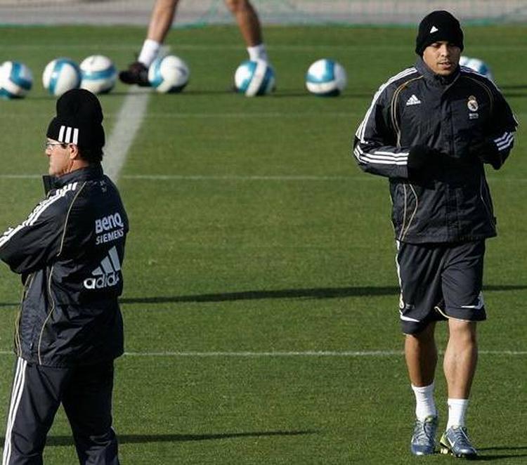 Fabio Capello (t.v.) har vendt Ronaldo ryggen. Nu vil angriberen væk fra Madrid. 