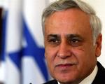 Der er beviser nok til at sigte den israelske præsident Moshe Katsav for bl.a. voldtægt. 