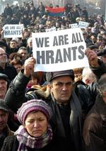 Demonstranter mindes redaktør Hrant Dink i Armeniens hovedstad Yerevan i går. 