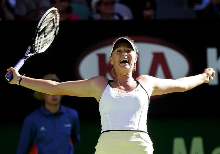Efter at have været i semifinalen de seneste to år nåede Maria Sjarapova for første gang finalen i Australian Open. 