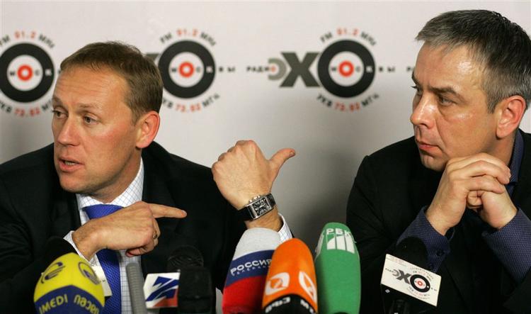 Andrej Lugovoj (t.v.) og Dmitri Kovtun mødtes med den nu afdøde Litvinenko 1. november. 