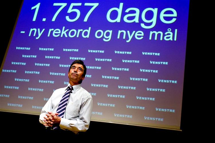 Statsminister Anders Fogh Rasmussen (V) mener ikke, det er regeringens opgave at gå til Pressenævnet for at klage over faktuelle fejl i tv-dokumentaren 'Den Hemmelige Krig'. 