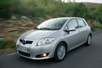 Den nye Toyota Auris har lånt stiltræk fra lillesøster Yaris. Foto: Toyota 