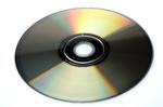Det er ikke til at se det, hvis man ikke lige kan afspille det. Dette kunne være både en dvd, cd-rom, blu-ray eller hd-dvd disk. Forskellen er nemlig umiddelbar usynlig for det blotte øje, men enorm når disken kommer i den rette afspiller. Snart skal forbrugerne vælge side i afløseren for dvd´en. Foto- Thomas Borberg 