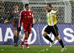 Frei jubler efter en af sine tre træffere mod Bayern München. 