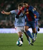 Ronaldinho fik en smule oprejsning for den seneste tids dårlige form i Barcelonas sejr mod Celta Vigo. 