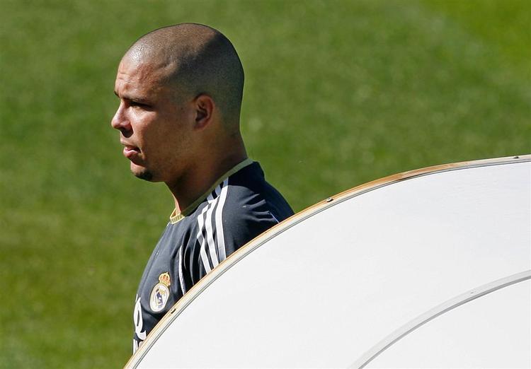 Prisen på denne herre er fortsat ikke helt afklaret. Men skiftet fra Madrid til Milan formodes stadig at blive en realitet. 