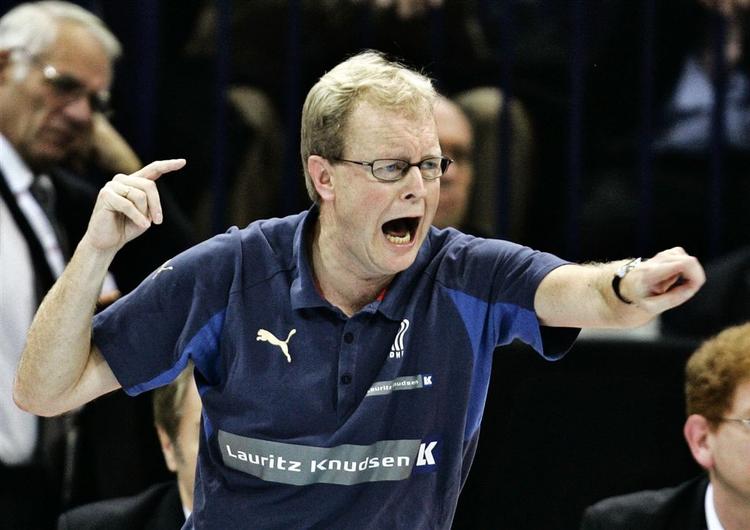 Nerverne sad uden på tøjet hos Ulrik Wilbek, da Danmark sent tirsdag slog Island 42-41 i forlænget spilletid. 