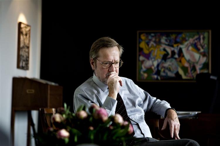 Udenrigsminister Per Stig Møller mener ikke, at Danmark skal følge den samme strategi i Irak, som USA gør. 