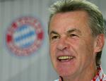 Ottmar Hitzfeld har ikke været aktiv træner i de to et halvt år, der er gået, siden han forlod Bayern München med en andenplads i Bundesligaen efter Werder Bremen. 